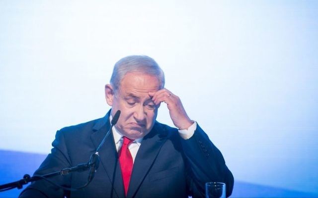 Le Premier ministre Benjamin Netanyahu lors d'un rassemblement du parti Likud, près de l'aéroport Ben Gurion, le 30 août 2017. (Crédit : Miriam Alster/Flash90) Le Premier ministre Benjamin Netanyahu lors d'un rassemblement du parti Likud, près de l'aéroport Ben Gurion, le 30 août 2017. (Crédit : Miriam Alster/Flash90)