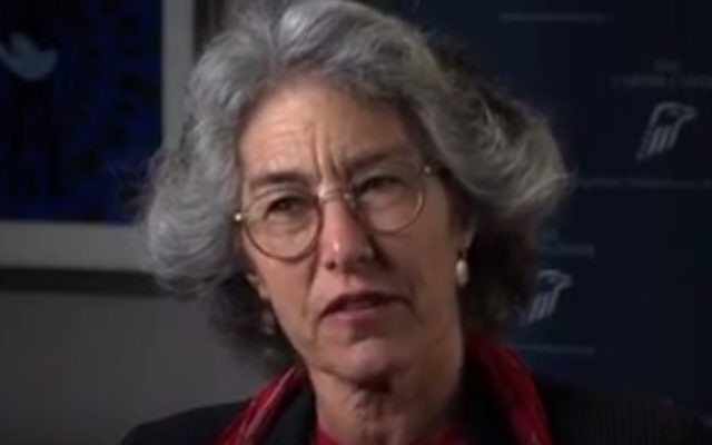 La doyenne de la faculté de théologie de l'université de Chicago Laurie Zoloth (Capture d'écran : YouTube) La doyenne de la faculté de théologie de l'université de Chicago Laurie Zoloth (Capture d'écran : YouTube)