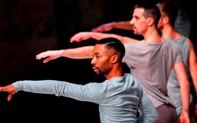 Roderick George / kNoname Artist offrira une représentation cette année au festival Tel Aviv Dance (Autorisation : Jubal Battisti)
