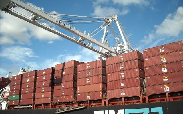 Un porte-conteneurs de la compagnie maritime Zim. Illustration. (Crédit : Daniel Ramirez/CC BY 2.0/WikiCommons)