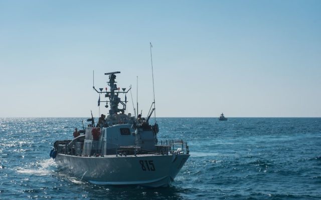 Des navires israéliens participent à un exercice dans le nord d'Israël, simulant une guerre contre le groupe terroriste du Hezbollah, au mois de septembre 2017. (Crédit : armée israélienne) Des navires israéliens participent à un exercice dans le nord d'Israël, simulant une guerre contre le groupe terroriste du Hezbollah, au mois de septembre 2017. (Crédit : armée israélienne)