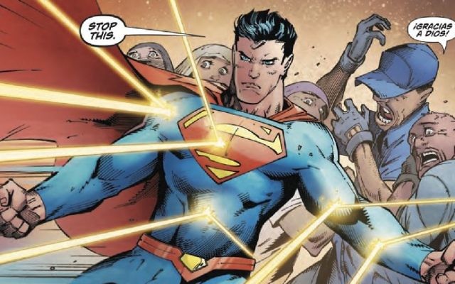 Superman défend les migrants d'un suprématiste blanc dans le dernier numéro d'Action Comics, publié en septembre 2017. (Crédit : capture d'écran Twitter) Superman défend les migrants d'un suprématiste blanc dans le dernier numéro d'Action Comics, publié en septembre 2017. (Crédit : capture d'écran Twitter)