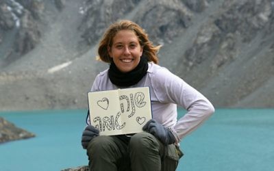 Hila Livne, une Israélienne de 22 ans qui a disparu au Kirghizstan le 23 septembre 2017, photographiée le 20 septembre 2017. (Crédit : Facebook)
