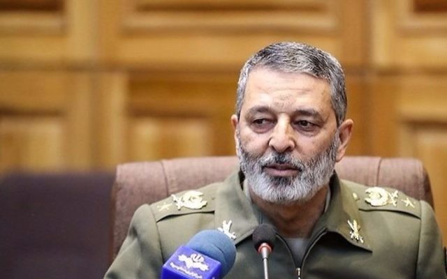 Le général de division Abdolrahim Mousavi, chef de l'armée iranienne. (Crédit : capture d'écran) Le général de division Abdolrahim Mousavi, chef de l'armée iranienne. (Crédit : capture d'écran)