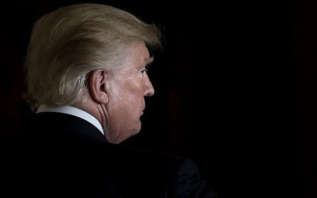 Le président américain Donald Trump à la Maison Blanche, le 6 octobre 2017. (Crédit : Brendan Smialowski/AFP)