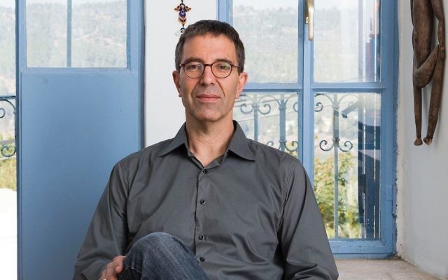 Ido Bruno, professeur de design à Bezalel, a été nommé pour succéder à James Snyder en tant que directeur du musée d'Israël (Crédit : Autorisation Eli Pozner)