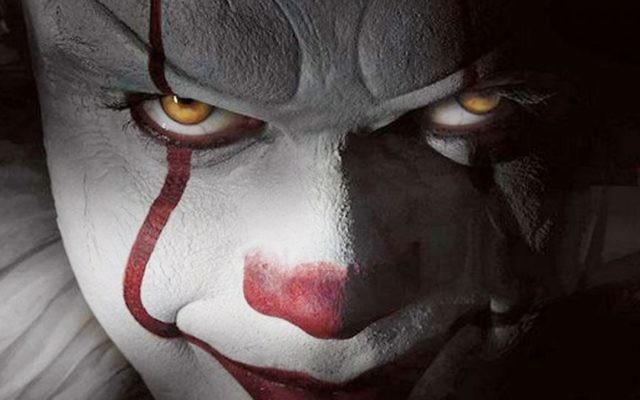 Une image  du film "Ça", qui aurait inspiré le phénomène des clowns effrayants en Israël, à l'automne 2017. (Crédit : capture d'écran Youtube)
