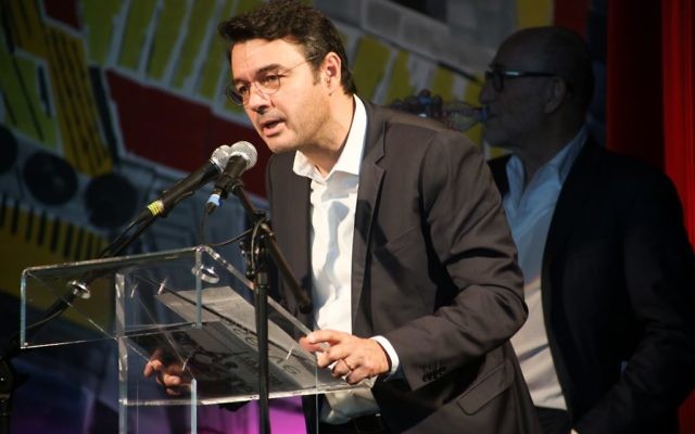Mario Stasi, nouveau président de la LICRA, devant les militants de l'association réunis au Havre pour ses Universités d'Automne, en octobre 2017. (Crédit : autorisation Le Droit de Vivre - LICRA)
