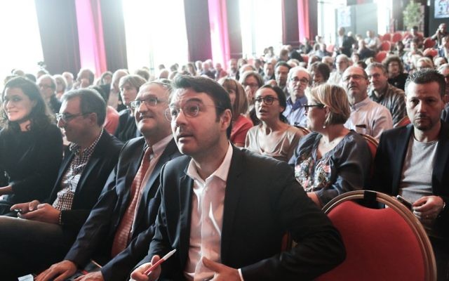 Mario Stasi, nouveau président de la LICRA, parmi les adhérents assistant aux débats des Universités d'Automne, au Havre, en octobre 2017. (Crédit : autorisation Le Droit de Vivre - LICRA) Mario Stasi, nouveau président de la LICRA, parmi les adhérents assistant aux débats des Universités d'Automne, au Havre, en octobre 2017. (Crédit : autorisation Le Droit de Vivre - LICRA)