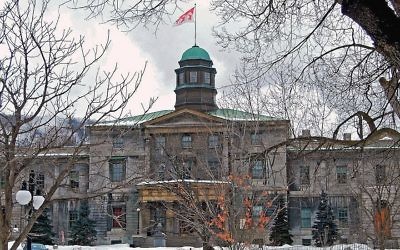 L'immeuble des arts de l'université McGill à Montréal, Canada (Crédit : Wikimedia Commons via JTA)
