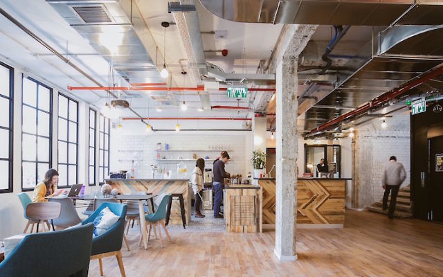 Une installation de WeWork en Israël (Crédit : Shiran Carmel) Une installation de WeWork en Israël (Crédit : Shiran Carmel)