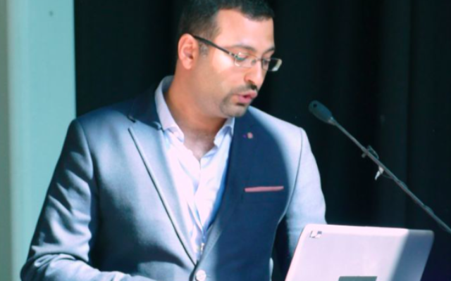 Prof. Hatem Bazian de l'University of California Berkeley  au congrès anti-Israël à l'University College Cork, en Irlande, du 21 mars au 2 avril 2017. (Crédit : autorisation)