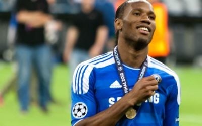 Didier Drogba, en 2012, après la victoire avec Chelsea de la Ligue des champions (Crédit: Wikimedia Comons/Magnus Manske)