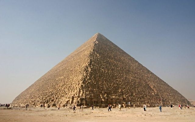 La pyramide de Kheops. (Crédit : Wikimedia -CC-BY-SA-3.0) La pyramide de Kheops. (Crédit : Wikimedia -CC-BY-SA-3.0)