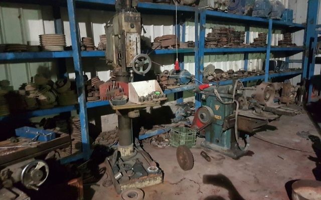 Atelier de fabrication d'armes illégales à Hébron qui a été scellé par Tsahal le 2 novembre 201  (Crédit : IDF)