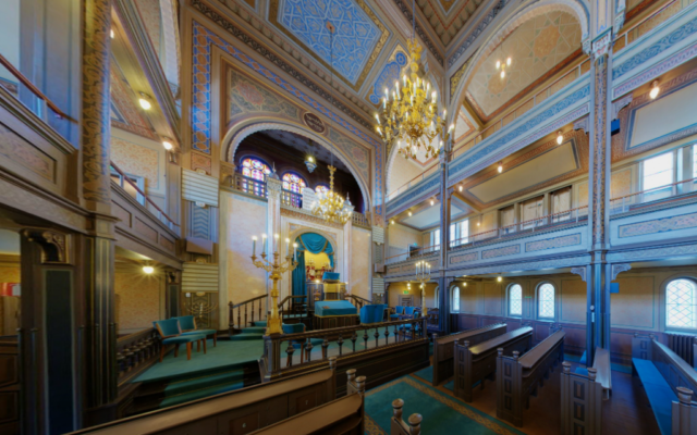 Intérieur de la synagogue de Göteborg (Crédit : Capture d’écran Synagogues 360) Intérieur de la synagogue de Göteborg (Crédit : Capture d’écran Synagogues 360)