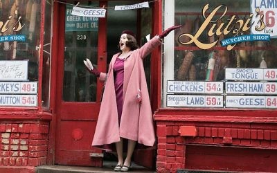 Rachel Brosnahan dans le rôle de Miriam “Midge” Maisel, le personnage éponyme de la série "The Marvelous Mrs. Maisel". (Crédit : Amazon Studios via JTA) Rachel Brosnahan dans le rôle de Miriam “Midge” Maisel, le personnage éponyme de la série "The Marvelous Mrs. Maisel". (Crédit : Amazon Studios via JTA)