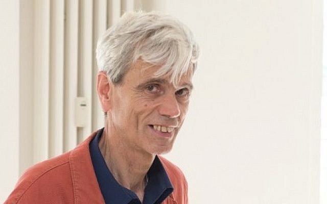 Wolfgang Gedeon, membre du parti d'extrême-droite AfD (Alternative pour l'Allemagne ) le 5 juillet 2016 à Stuttgart. (Crédit : AFP/dpa/Bernd Weissbrod) Wolfgang Gedeon, membre du parti d'extrême-droite AfD (Alternative pour l'Allemagne ) le 5 juillet 2016 à Stuttgart. (Crédit : AFP/dpa/Bernd Weissbrod)