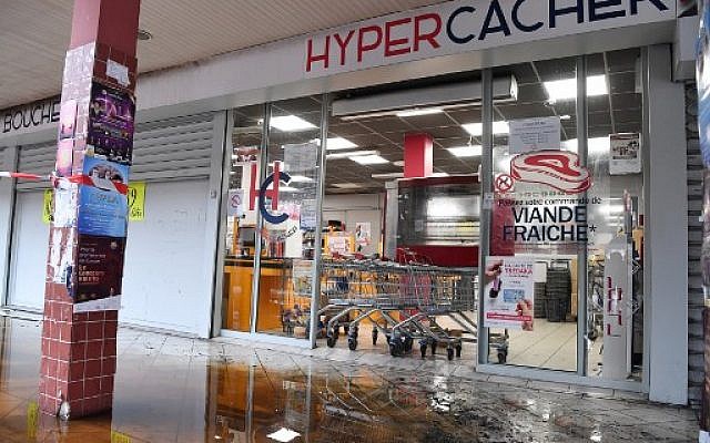 L'Hyper-Casher de Créteil, le 9 janvier 2018, adjacent du magasin Promo & Destock, un autre magasin casher de Créteil (Crédit: AFP PHOTO / ALAIN JOCARD)