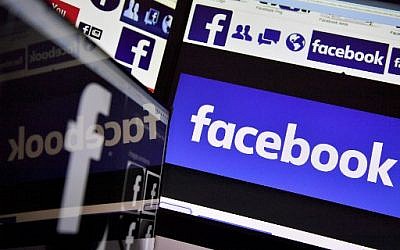Illustration : Le logo du média social en ligne américain et service de réseautage Facebook. (Crédit : AFP Photo/Loic Venance) Illustration : Le logo du média social en ligne américain et service de réseautage Facebook. (Crédit : AFP Photo/Loic Venance)