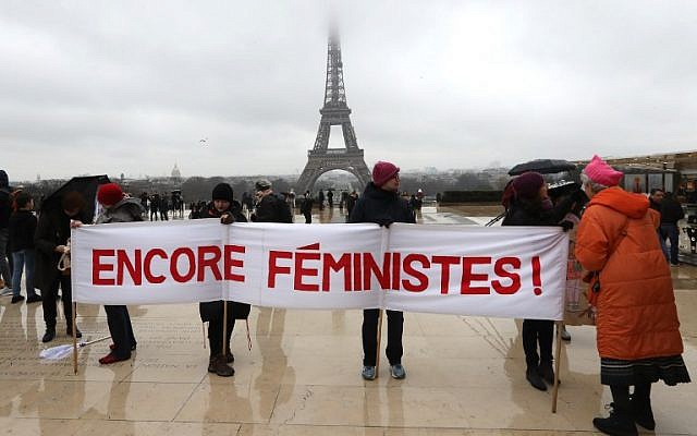 Manifestation féministe sur l'esplanade du Trocadéro, à Paris, le 21 janvier 2018. (Crédit : AFP / JACQUES DEMARTHON)
