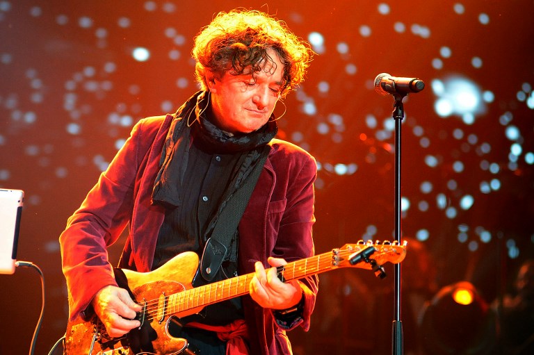 Dans cette photo du 19 novembre 2016, le musicien bosniaque Goran Bregovic à Belgrade.
Pour la rock star des Balkans Goran Bregovic, Sarajevo, ville natale et muse, est plus qu'une ville. C'est une métaphore pour un mode de vie multiculturel qui peut être déchirée par les conflits religieux. . (Crédit : / AFP PHOTO / STRINGER) Dans cette photo du 19 novembre 2016, le musicien bosniaque Goran Bregovic à Belgrade.
Pour la rock star des Balkans Goran Bregovic, Sarajevo, ville natale et muse, est plus qu'une ville. C'est une métaphore pour un mode de vie multiculturel qui peut être déchirée par les conflits religieux. . (Crédit : / AFP PHOTO / STRINGER)