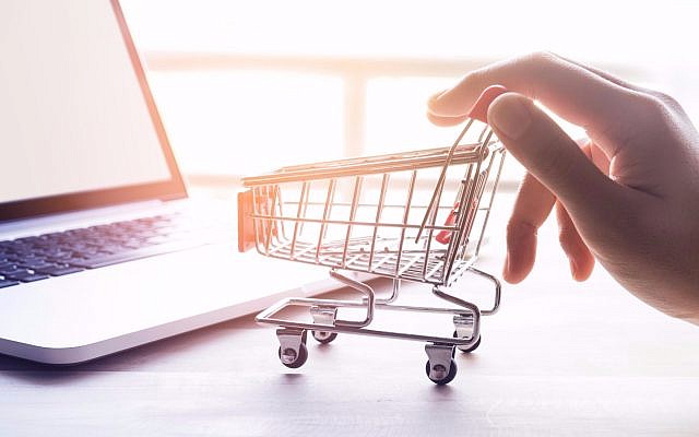 Image d'illustration d'achats en ligne (HAKINMHAN, iStock by Getty Images) Image d'illustration d'achats en ligne (HAKINMHAN, iStock by Getty Images)