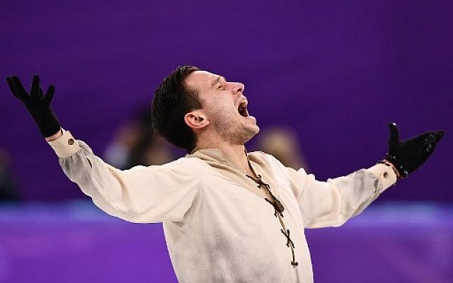 L'Israélien Alexei Bychenko lors du programme libre de patinage artistique dans l'épreuve masculine en solo,  au cours des Jeux Olympiques d'hiver 2018 de Pyeongchang à Gangneung, le 17 février 2018 (Crédit : / AFP PHOTO / ARIS MESSINIS)