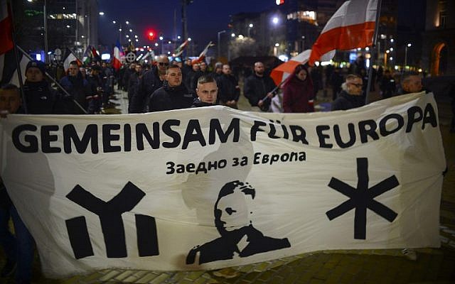 Des militants d'extrême droite défilent aux flambeaux lors d'une marche en l'honneur du général bulgare pro-nazie Hristo Lukov à Sofia le 17 février 2018. (AFP Photo/Nikolay Doychinov) Des militants d'extrême droite défilent aux flambeaux lors d'une marche en l'honneur du général bulgare pro-nazie Hristo Lukov à Sofia le 17 février 2018. (AFP Photo/Nikolay Doychinov)