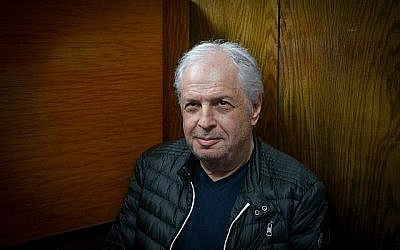 Shaul Elovitch lors de la prolongation de sa détention provisoire dans l'affaire 4000 au tribunal de Tel Aviv, le 22 février 2018. (Flash90)