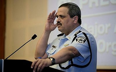 Le commissaire de police Roni Alsheich s'adresse à la mission annuelle de la Conférence des présidents des grandes organisations juives à Jérusalem le 20 février 2018. (Avi Hayoun / Conférence des présidents) Le commissaire de police Roni Alsheich s'adresse à la mission annuelle de la Conférence des présidents des grandes organisations juives à Jérusalem le 20 février 2018. (Avi Hayoun / Conférence des présidents)