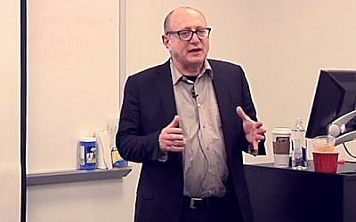 Le juge de la Cour suprême nouvellement élu Alex Stein (Capture d'écran YouTube)