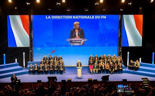 La présidente du parti d'extrême-droite français  Marine Le Pen lors du congrès de son parti à Lille, dans le nord de la France, après sa réélection à la tête du parti pour la troisième fois, le 11 mars 2018 (Crédit :  AFP PHOTO / PHILIPPE HUGUEN)