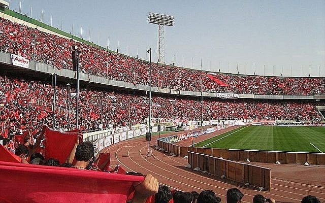 Stade Azadi de Téhéran (Crédit : Wikimedia commons) Stade Azadi de Téhéran (Crédit : Wikimedia commons)
