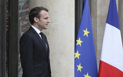 Le président français Emmanuel Macron au palais de l'Elysée le 9 avril 2018 à Paris ( / AFP PHOTO / LUDOVIC MARIN)