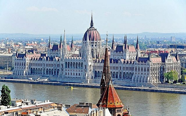 Le Parlement hongrois à Budapest. (Flickr/Dennis Jarvis)