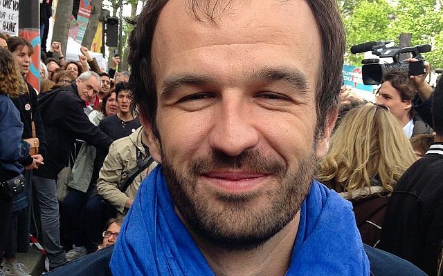 Manuel Bompard, coordinateur des campagnes de LFI, pendant la manifestation du 1er mai 2017 à Paris. (Thomas Linard / Wikimedia Commons CC BY-SA 4.0) Manuel Bompard, coordinateur des campagnes de LFI, pendant la manifestation du 1er mai 2017 à Paris. (Thomas Linard / Wikimedia Commons CC BY-SA 4.0)