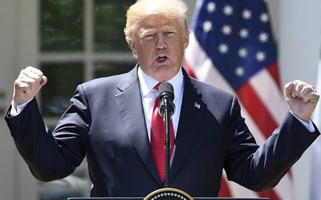 Le président américain Donald Trump durant une conférence de presse dans la roseraie de la Maison Blanche, le 30 avril 2018 (Crédit : AFP PHOTO / SAUL LOEB) Le président américain Donald Trump durant une conférence de presse dans la roseraie de la Maison Blanche, le 30 avril 2018 (Crédit : AFP PHOTO / SAUL LOEB)
