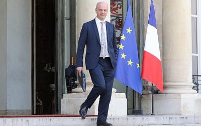 Jean-Michel Blanquer, ministre de l'Education quitte l'Elysée après une réunion, le 30 mai 2018. (Crédit : AFP PHOTO / Ludovic MARIN)