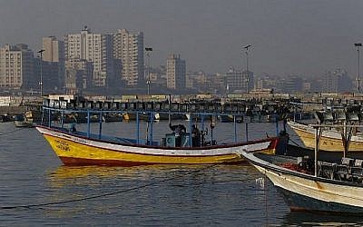Des bateaux de pêche palestiniens au port maritime de Gaza, le 1er avril 2016 (AFP / Mohammed Abed)