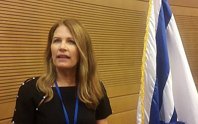 L'ancienne membre du congrès américain Michele Bachmann, représentante du Minnesota, à la Knesset, le 13 mai 2018 (Crédit : Times of Israel) L'ancienne membre du congrès américain Michele Bachmann, représentante du Minnesota, à la Knesset, le 13 mai 2018 (Crédit : Times of Israel)