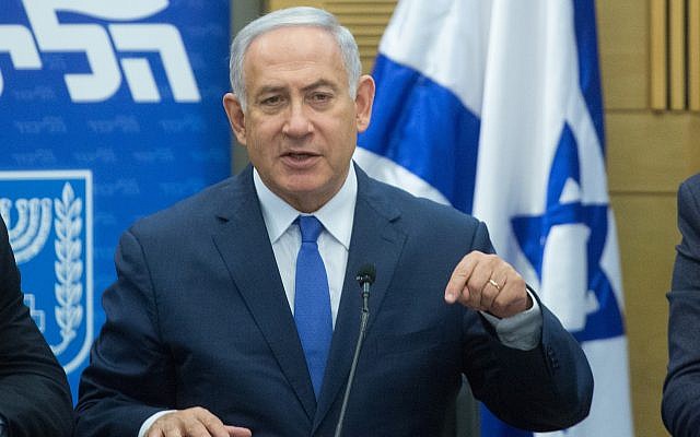 Le Premier ministre Benjamin Netanyahu dirige une réunion de la faction du Likud à la Knesset le 21 mai 2018. (Crédit : Miriam Alster/Flash90) Le Premier ministre Benjamin Netanyahu dirige une réunion de la faction du Likud à la Knesset le 21 mai 2018. (Crédit : Miriam Alster/Flash90)