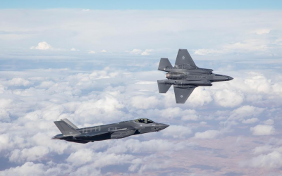 Illustration : Les deux premiers avions de combat furtifs F-35 israéliens lors de leur vol inaugural pour l'armée de l'air israélienne, le 13 décembre 2016 (Forces de défense israéliennes)