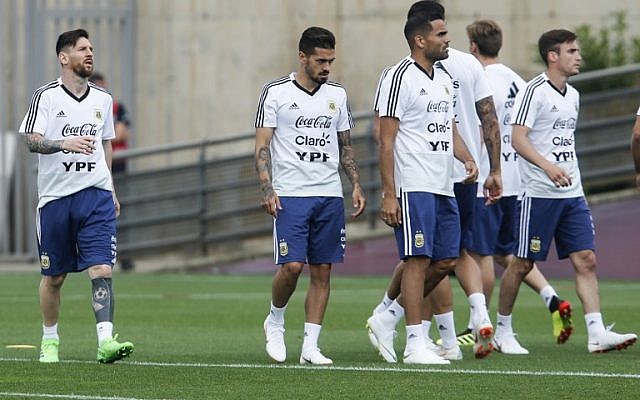 Lionel Messi et ses coéquipiers, à Sant Joan Despi près de Barcelone, le 5 juin 2018. (Crédit : AFP / PAU BARRENA)