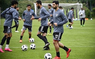 L'attaquant Mehdi Taremi  et ses coéquipiers lors d'un entrainement à Bakovka, près de Moscou, le 12 juin 2018. (Crédit : AFP/ Alexander NEMENOV)