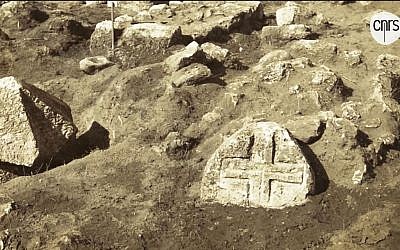Ancien cimetière croisé d'Atlit (Crédit: capture d'écran CNRS)