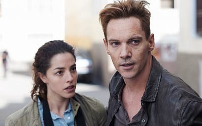 Olivia Thirlby et Jonathan Rhys Meyers dans Damascus Cover (Autorisation : Damascus Cover)