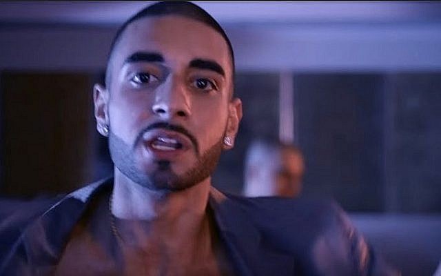 Le rappeur norvégien Kaveh Kholardi dans le clip de 'Snufs" en 2014. (Crédit : capture d'écran YouTube)