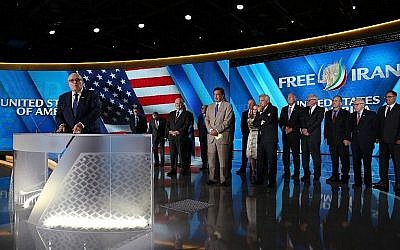 L'ancien maire de New York Rudy Giuliani à un évènement "Free Iran 2018 - the Alternative" le 30 juin 2018, à Villepinte, en banlieue parisienne. (Crédit : AFP /Zakaria Abdelkafi