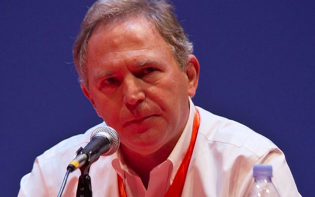 Bernard Guetta retourne sur le terrain (Crédit: David Monniaux/Wikimedia Commons)
